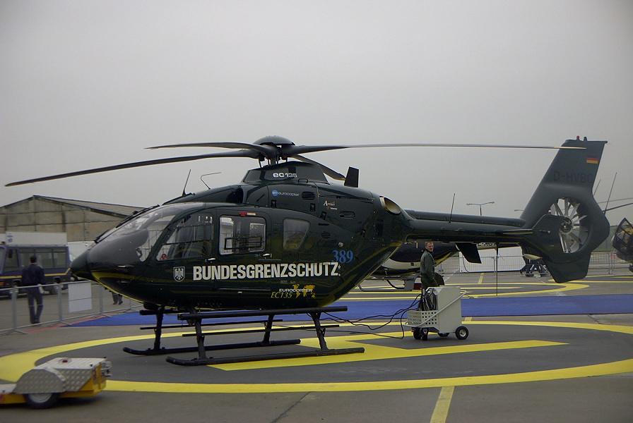 Pin Hubschrauber Helicopter EC 135 BGS Bundesgrenzschutz kobaltblau H31bP